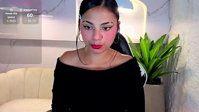 sofiaatp online show from May 13, 2026, 7:32 pm