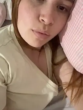 Snapshot of Zoe_brk chatting on May 25, 2026, 8:18 pm Zoe brk online show from May 25, 2026, 8:18 pm