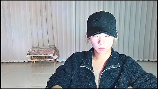 wumei-001 online show from April 21, 2026, 1:42 am
