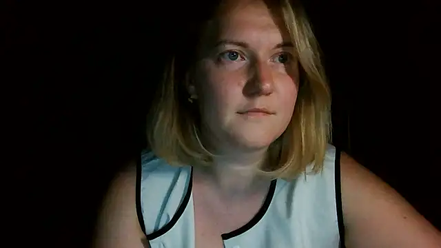 TinaKittyX online show from June 29, 2026, 8:52 pm