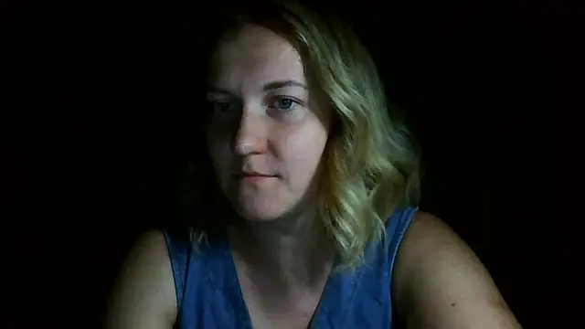 Snapshot of TinaKittyX chatting on June 23, 2026, 8:51 pm TinaKittyX online show from June 23, 2026, 8:51 pm