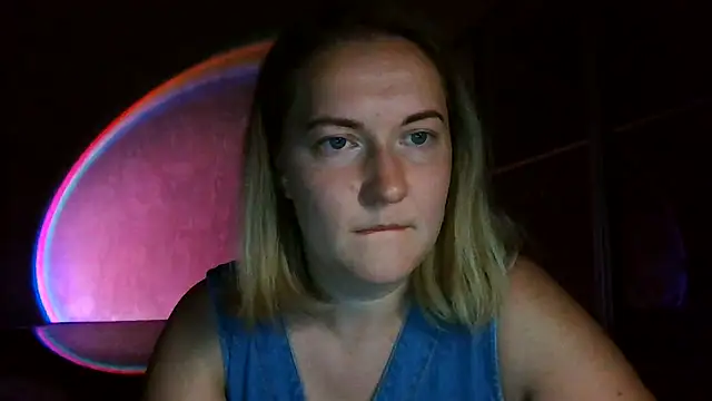 TinaKittyX online show from July 22, 2026, 8:44 pm