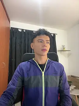Snapshot of sebascuterouss chatting on May 22, 2026, 12:03 pm sebascuterouss online show from May 22, 2026, 12:03 pm