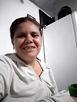 Snapshot of Zafiro_MD chatting on May 5, 2026, 10:40 am Zafiro MD online show from May 5, 2026, 10:40 am