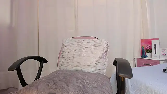 Snapshot of Abby_pink_ chatting on April 25, 2026, 1:41 pm Abby pink online show from April 25, 2026, 1:41 pm