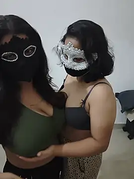 Kashish0124 online show from July 17, 2026, 6:38 pm