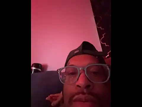 JRNBLU44 online show from April 4, 2026, 6:47 pm