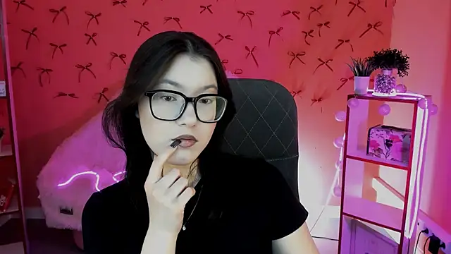 Snapshot of JennyGibson chatting on April 26, 2026, 5:05 am JennyGibson online show from April 26, 2026, 5:05 am