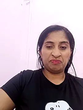 Snapshot of SofiaMendez1_ chatting on April 23, 2026, 3:35 pm SofiaMendez1 online show from April 23, 2026, 3:35 pm