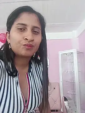Snapshot of SofiaMendez1_ chatting on May 13, 2026, 2:57 pm SofiaMendez1 online show from May 13, 2026, 2:57 pm