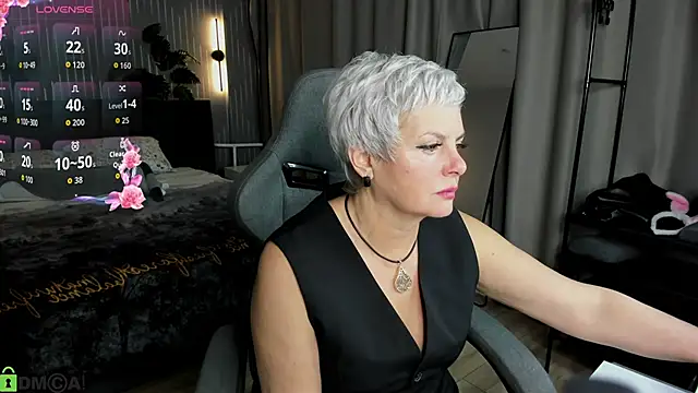 Snapshot of Linda_Zef1r chatting on May 30, 2026, 1:01 am Linda Zef1r online show from May 30, 2026, 1:01 am