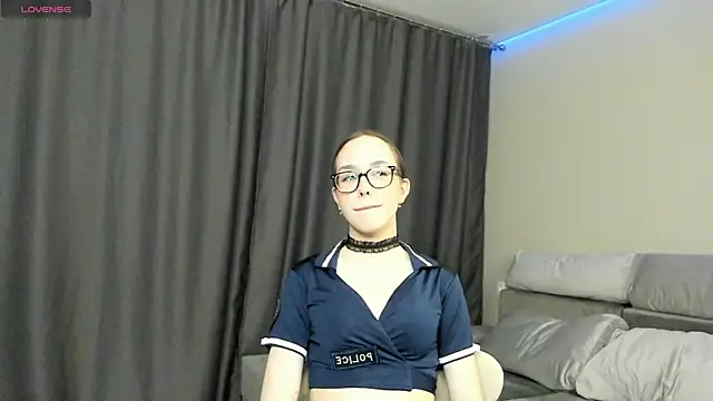 RoyceKintzel online show from May 8, 2026, 6:12 pm