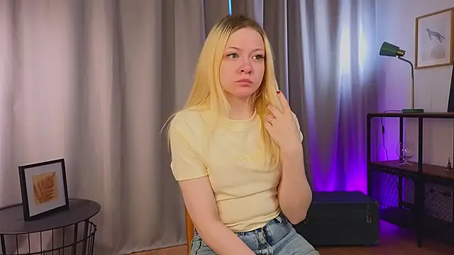OliviaCaffery online show from May 12, 2026, 4:13 pm