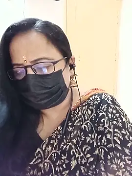 Snapshot of monisha_cam chatting on June 15, 2026, 6:29 pm monisha cam online show from June 15, 2026, 6:29 pm