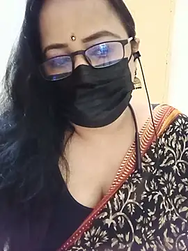 Snapshot of monisha_cam chatting on July 9, 2026, 6:40 pm monisha cam online show from July 9, 2026, 6:40 pm