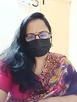 Snapshot of monisha_cam chatting on July 7, 2026, 6:22 pm monisha cam online show from July 7, 2026, 6:22 pm