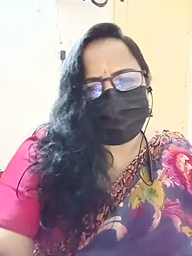 Snapshot of monisha_cam chatting on June 25, 2026, 6:35 pm monisha cam online show from June 25, 2026, 6:35 pm