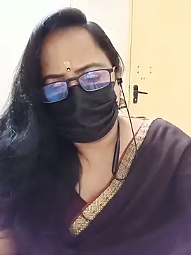Snapshot of monisha_cam chatting on June 14, 2026, 6:31 pm monisha cam online show from June 14, 2026, 6:31 pm