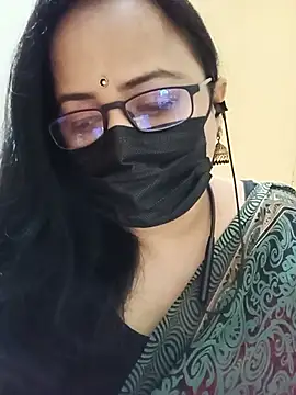 Snapshot of monisha_cam chatting on July 22, 2026, 5:53 am monisha cam online show from July 22, 2026, 5:53 am