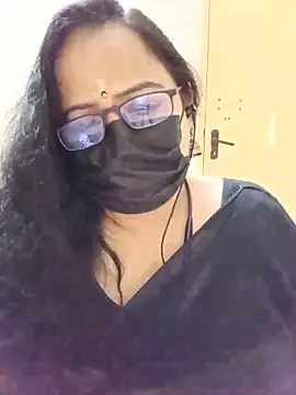 Snapshot of monisha_cam chatting on June 12, 2026, 9:18 am monisha cam online show from June 12, 2026, 9:18 am