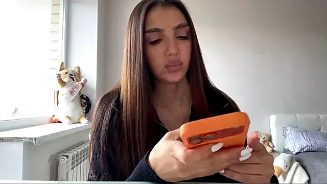 Snapshot of AlvinaMair chatting on April 18, 2026, 11:01 am AlvinaMair online show from April 18, 2026, 11:01 am