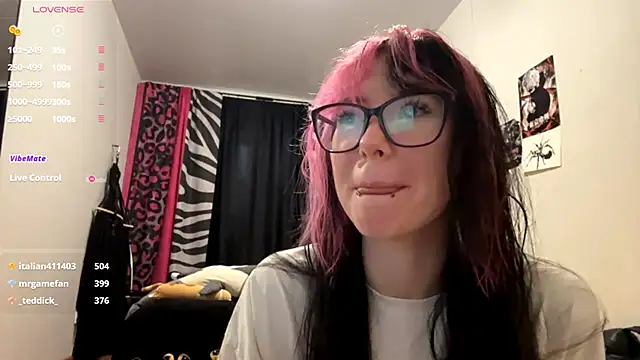 Snapshot of WifeAileen chatting on May 8, 2026, 7:12 am WifeAileen online show from May 8, 2026, 7:12 am