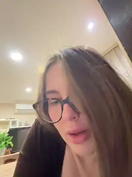 Lindasix online show from May 10, 2026, 7:27 pm