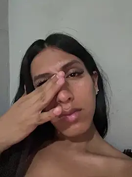 luna duque online show from June 5, 2026, 7:47 am