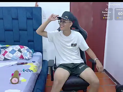 Alex teen 20c online show from April 3, 2026, 3:24 am