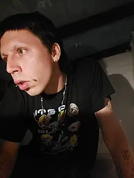 Snapshot of imsarahhh chatting on April 4, 2026, 6:03 pm imsarahhh online show from April 4, 2026, 6:03 pm