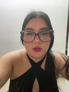 Snapshot of AlisonRose_ chatting on May 10, 2026, 5:59 pm AlisonRose online show from May 10, 2026, 5:59 pm