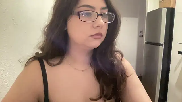 Snapshot of ariaxm00n chatting on May 10, 2026, 9:49 pm ariaxm00n online show from May 10, 2026, 9:49 pm
