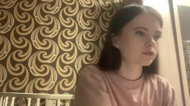 KikiAmino online show from May 17, 2026, 5:18 am