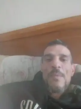 Snapshot of Guillelp chatting on May 20, 2026, 11:46 pm Guillelp online show from May 20, 2026, 11:46 pm