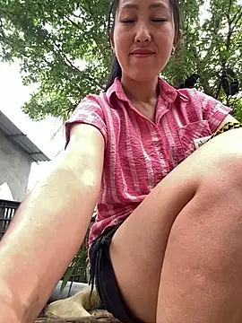 Huonglyna online show from May 21, 2026, 3:37 am