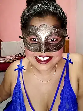Snapshot of Maskedcurves chatting on May 6, 2026, 6:06 am Maskedcurves online show from May 6, 2026, 6:06 am