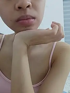 Snapshot of Yenlisu3Zie chatting on July 11, 2026, 3:45 pm Yenlisu3Zie online show from July 11, 2026, 3:45 pm