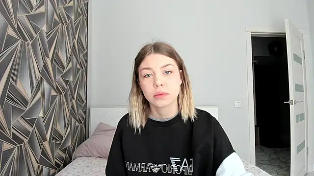 uma like online show from May 27, 2026, 1:37 am