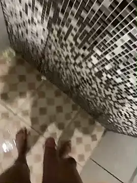 Snapshot of davisanos chatting on April 4, 2026, 8:21 am davisanos online show from April 4, 2026, 8:21 am