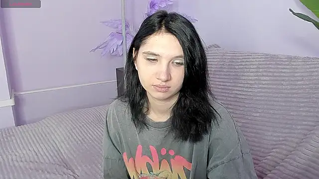 Snapshot of Kitty_Blondie chatting on April 25, 2026, 2:47 am Kitty Blondie online show from April 25, 2026, 2:47 am