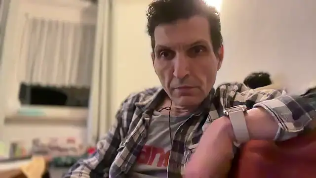 Snapshot of Dermart chatting on April 2, 2026, 11:33 pm Dermart online show from April 2, 2026, 11:33 pm