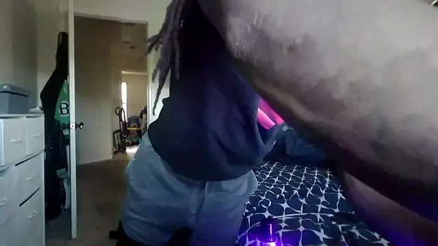 SilkTeviley online show from April 5, 2026, 10:38 pm