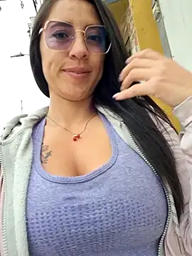 Snapshot of VALERY-94 chatting on April 9, 2026, 12:11 pm VALERY-94 online show from April 9, 2026, 12:11 pm