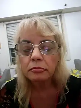 Snapshot of MatureElegantWidow chatting on May 13, 2026, 12:06 am MatureElegantWidow online show from May 13, 2026, 12:06 am