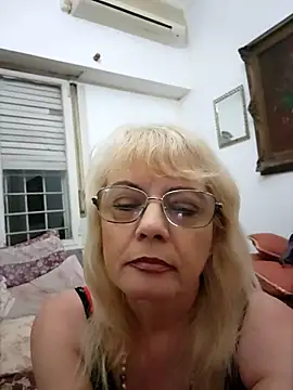 Snapshot of MatureElegantWidow chatting on April 5, 2026, 1:56 am MatureElegantWidow online show from April 5, 2026, 1:56 am