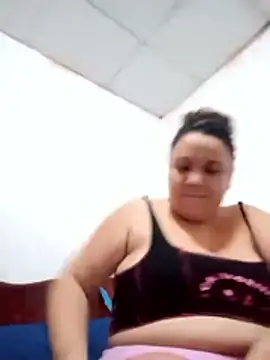 Snapshot of Marialae2735 chatting on April 4, 2026, 3:51 pm Marialae2735 online show from April 4, 2026, 3:51 pm