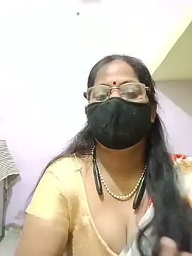 SEEMA 012 online show from May 19, 2026, 4:52 am