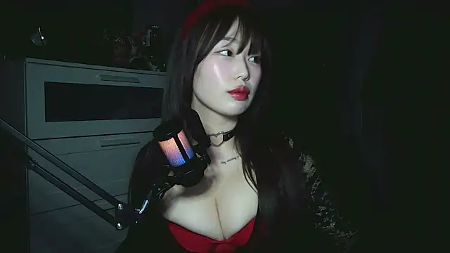 Snapshot of obeycarrienoona chatting on May 1, 2026, 1:43 am obeycarrienoona online show from May 1, 2026, 1:43 am