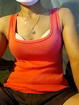 Mi-Tiffiny online show from April 4, 2026, 2:45 pm