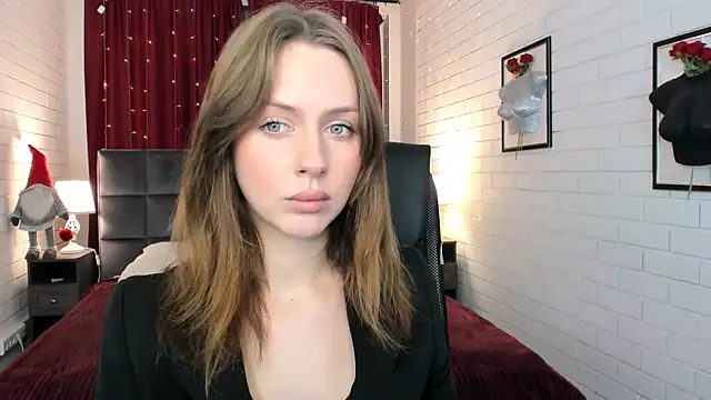 Snapshot of MeganClapp chatting on April 20, 2026, 5:10 am MeganClapp online show from April 20, 2026, 5:10 am